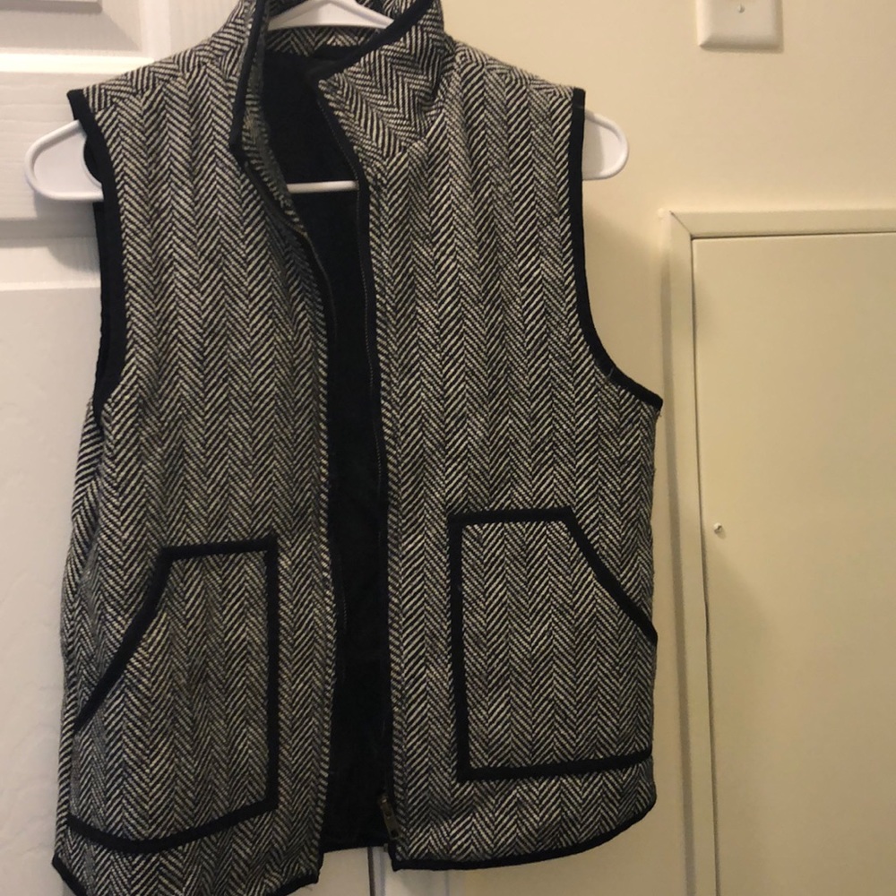 Houndstooth vest